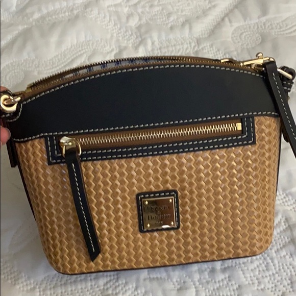 Dooney & bourke crossbody bag